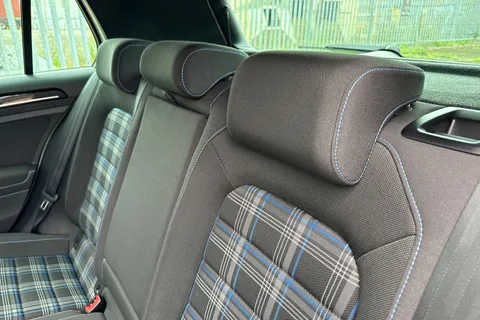 18 of 40 for VOLKSWAGEN GOLF 1.4 TSI GTE 5dr DSG