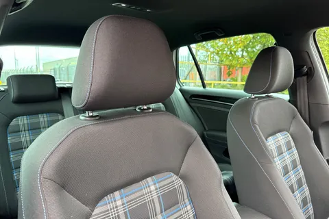 23 of 40 for VOLKSWAGEN GOLF 1.4 TSI GTE 5dr DSG