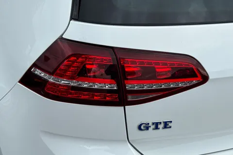 26 of 40 for VOLKSWAGEN GOLF 1.4 TSI GTE 5dr DSG