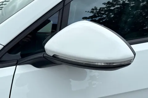 29 of 40 for VOLKSWAGEN GOLF 1.4 TSI GTE 5dr DSG