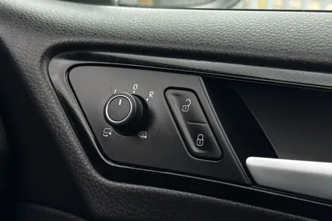 33 of 40 for VOLKSWAGEN GOLF 1.4 TSI GTE 5dr DSG