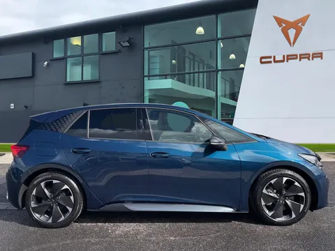 KJ25RMV CUPRA Born 170kW e-Boost V2 59kWh 5dr Auto ** DELIVERY MILEAGE** Thumbnail #4