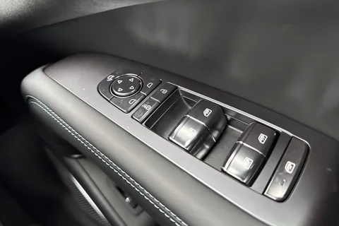  BYD Sealion 7 91.3kWh Excellence Auto AWD 5dr Thumbnail #18