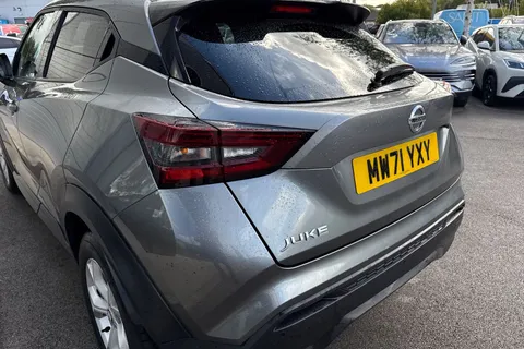 MW71YXY Nissan Juke 1.0 DIG-T N-Connecta Euro 6 (s/s) 5dr Thumbnail #8