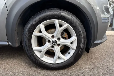 MW71YXY Nissan Juke 1.0 DIG-T N-Connecta Euro 6 (s/s) 5dr Thumbnail #11