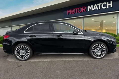 KW73MYR Mercedes-Benz A Class 1.3 A250e 15.6kWh AMG Line (Premium Plus) 8G-DCT Euro 6 (s/s) 4dr Thumbnail #4