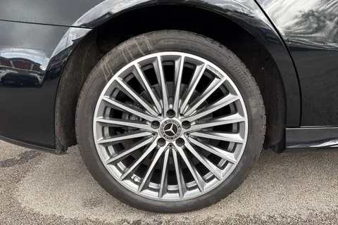 KW73MYR Mercedes-Benz A Class 1.3 A250e 15.6kWh AMG Line (Premium Plus) 8G-DCT Euro 6 (s/s) 4dr Thumbnail #10