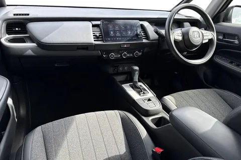 YP73CVM Honda Jazz 1.5 i-MMD Hybrid Advance 5dr eCVT Thumbnail #3