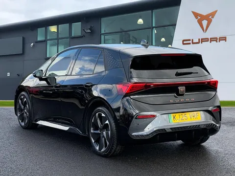 KJ25VRF CUPRA Born 170kW e-Boost V2 59kWh 5dr Auto **DELIVERY MILEAGE** Thumbnail #3