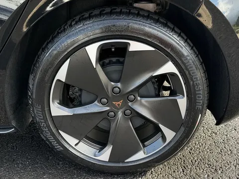 KJ25VRF CUPRA Born 170kW e-Boost V2 59kWh 5dr Auto **DELIVERY MILEAGE** Thumbnail #7