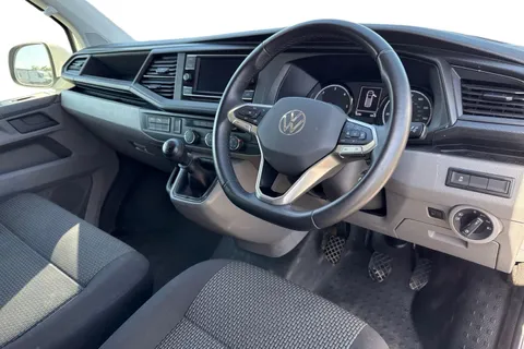 DC24PZG Volkswagen Transporter 2.0 TDI 110 Highline Van Thumbnail #15