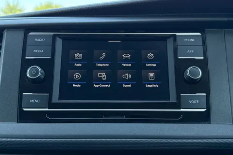 DC24PZG Volkswagen Transporter 2.0 TDI 110 Highline Van Thumbnail #18