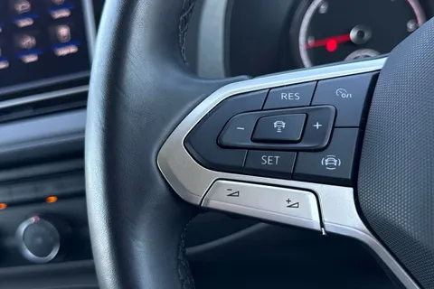 DC24PZG Volkswagen Transporter 2.0 TDI 110 Highline Van Thumbnail #38