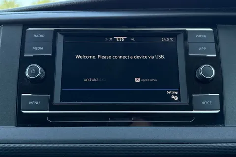 DC24PZG Volkswagen Transporter 2.0 TDI 110 Highline Van Thumbnail #43