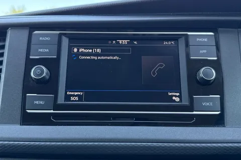 DC24PZG Volkswagen Transporter 2.0 TDI 110 Highline Van Thumbnail #44