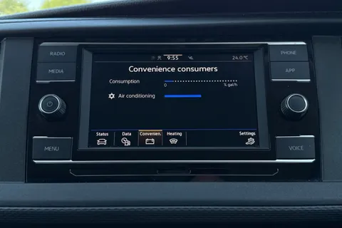 DC24PZG Volkswagen Transporter 2.0 TDI 110 Highline Van Thumbnail #46