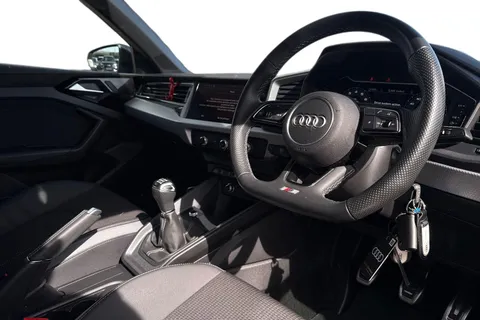 BP23UHA Audi A1 Black Edition 30 TFSI 110 PS 6-speed Thumbnail #8