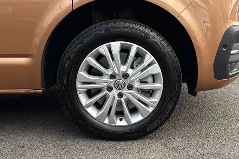 YR71ZHH Volkswagen California 2.0 TDI Ocean 204 4dr DSG-2-Tone + Towpack Thumbnail #10