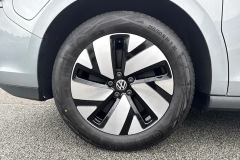 DG75CDF Volkswagen ID. Buzz Cargo Commerce SWB 340 4 Motion PS 79 kWh - Delivery Mileage Thumbnail #11