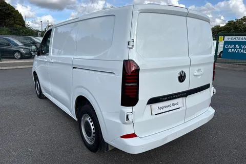DG25EYK Volkswagen Transporter 2.0 TDI 150 Commerce Plus Van Thumbnail #8