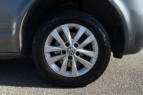 DC24USP Volkswagen Transporter 2.0 TDI 150 Highline Van Thumbnail #10