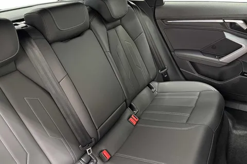 KP74DCO Audi A3 Black Edition 40 TFSI e  204 PS S tronic Thumbnail #9