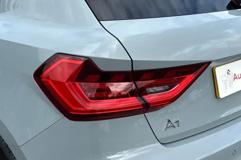 KT74NUB Audi A1 S line 30 TFSI 116 PS S tronic Thumbnail #8