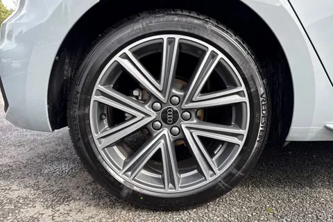 KT74NUB Audi A1 S line 30 TFSI 116 PS S tronic Thumbnail #11