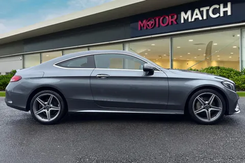 WG67JJL Mercedes-Benz C Class 2.0 C200 AMG Line (Premium) G-Tronic+ Euro 6 (s/s) 2dr Thumbnail #4