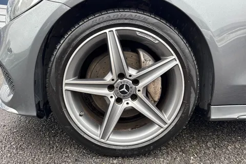 WG67JJL Mercedes-Benz C Class 2.0 C200 AMG Line (Premium) G-Tronic+ Euro 6 (s/s) 2dr Thumbnail #11