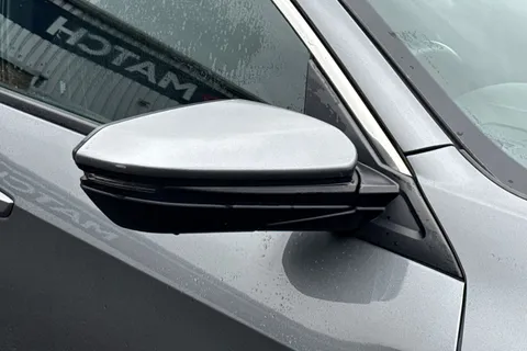 DA19PYF Honda Civic 1.0 VTEC Turbo 126 SR 5dr Thumbnail #11