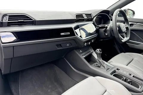 PK25FGG Audi Q3 Black Edition 35 TDI  150 PS S tronic Thumbnail #15