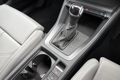 PK25FGG Audi Q3 Black Edition 35 TDI  150 PS S tronic Thumbnail #23