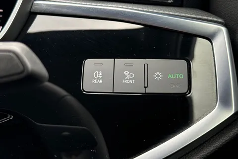 PK25FGG Audi Q3 Black Edition 35 TDI  150 PS S tronic Thumbnail #29