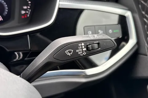 PK25FGG Audi Q3 Black Edition 35 TDI  150 PS S tronic Thumbnail #30