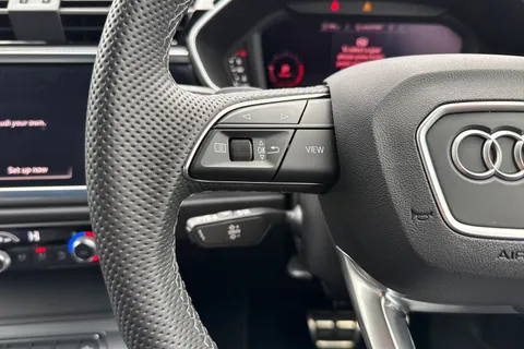 PK25FGG Audi Q3 Black Edition 35 TDI  150 PS S tronic Thumbnail #33