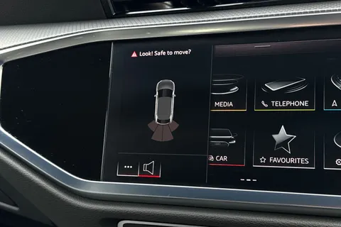 PK25FGG Audi Q3 Black Edition 35 TDI  150 PS S tronic Thumbnail #42