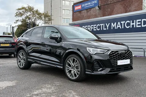 PK25FGG Audi Q3 Black Edition 35 TDI  150 PS S tronic Thumbnail #44