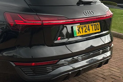 KY24TDO Audi Q8 e-tron S line 55 e-tron quattro 300,00 kW Thumbnail #8