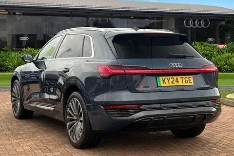 KY24TGE Audi Q8 e-tron S line 55 e-tron quattro 300,00 kW Thumbnail #3