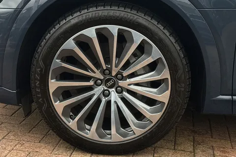 KY24TGE Audi Q8 e-tron S line 55 e-tron quattro 300,00 kW Thumbnail #7