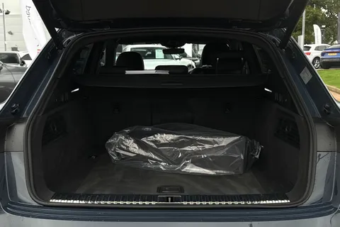 KY24TGE Audi Q8 e-tron S line 55 e-tron quattro 300,00 kW Thumbnail #10