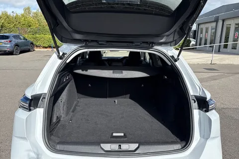 KS74GXN PEUGEOT 308 SW 1.2 PureTech Allure EAT Euro 6 (s/s) 5dr Thumbnail #7