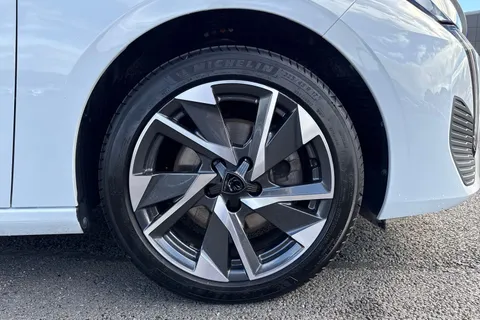 KS74GXN PEUGEOT 308 SW 1.2 PureTech Allure EAT Euro 6 (s/s) 5dr Thumbnail #10