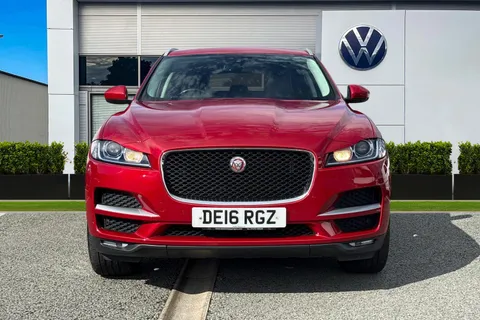 DE16RGZ Jaguar F-Pace 2.0 D180 Prestige Auto AWD Euro 6 (s/s) 5dr Thumbnail #6
