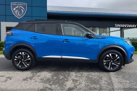 DG71HGY PEUGEOT 2008 1.2 PureTech GT Euro 6 (s/s) 5dr Thumbnail #4