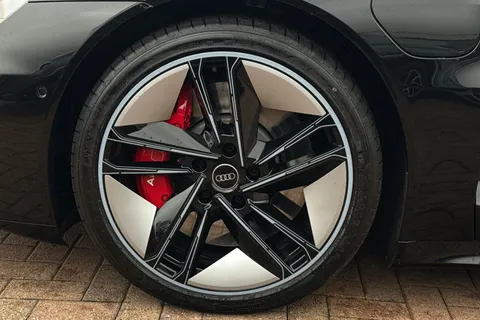 KP74NCD Audi RS e-tron GT Carbon Vorsprung   440,00 kW Thumbnail #10