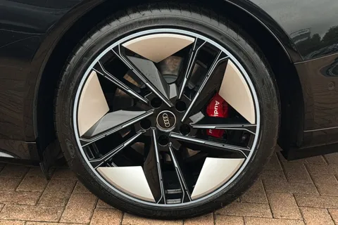 KP74NCD Audi RS e-tron GT Carbon Vorsprung   440,00 kW Thumbnail #11