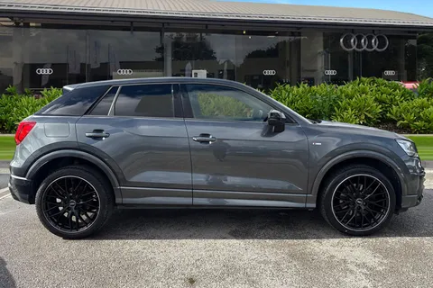PK70LHE Audi Q2 Black Edition 30 TFSI 116 PS 6-speed Thumbnail #4