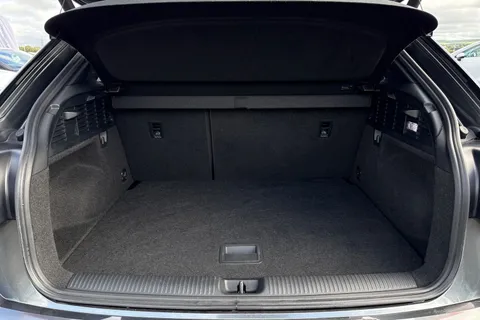 PK70LHE Audi Q2 Black Edition 30 TFSI 116 PS 6-speed Thumbnail #10